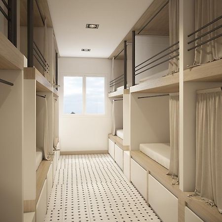 Yellow Mango Hostel Bangkok Ngoại thất bức ảnh