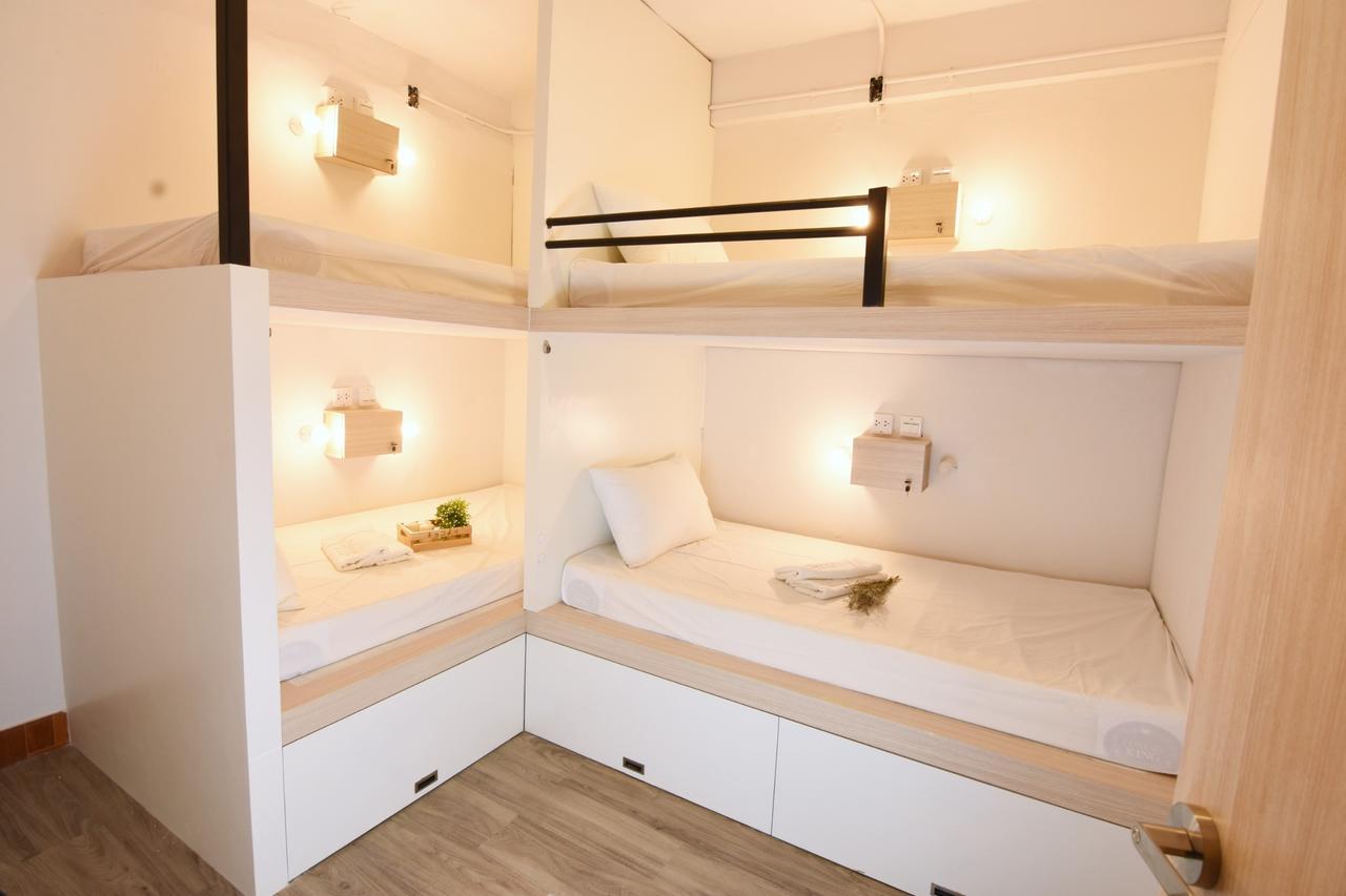 Yellow Mango Hostel Bangkok Ngoại thất bức ảnh